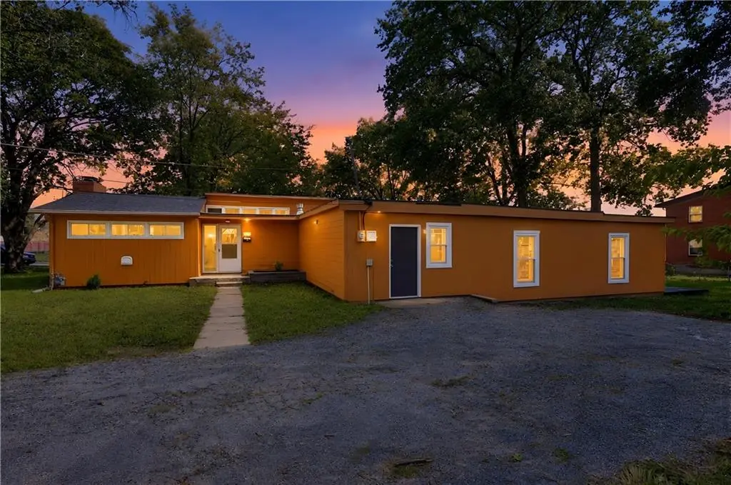 7415 W 61st ST, Mission, KS 66202