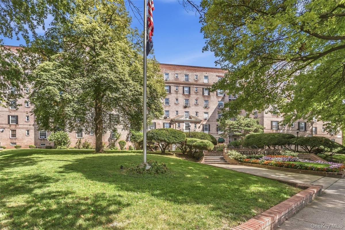 30-51 Hobart ST ##4, Woodside, NY 11377