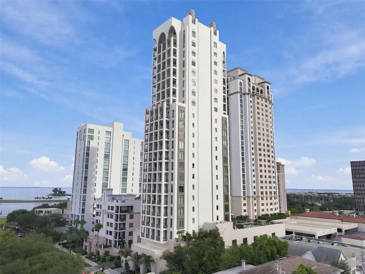 126 4TH AVE NE #1202, St Petersburg, FL 33701