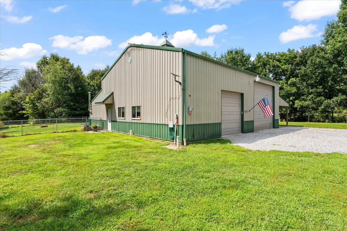 60 Acres on River RD, Kinmundy, IL 62854