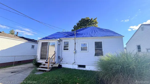 864 Hudson ST, Wyandotte, MI 48192