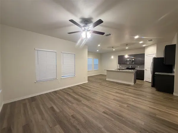 510 Whirlaway DR #A, Jarrell, TX 76537