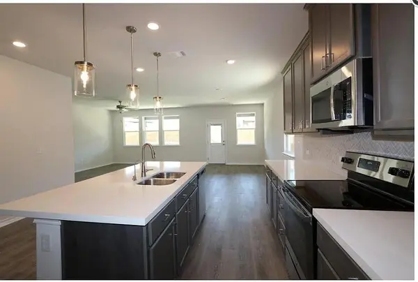 121 Andesite TRL, Liberty Hill, TX 78642