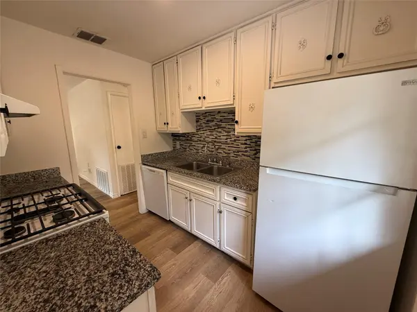 1204 Aransas ST, Lockhart, TX 78644
