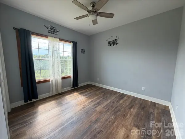 301 McGinnis DR, Old Fort, NC 28762
