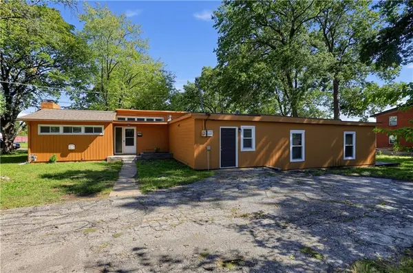 7415 W 61st ST, Mission, KS 66202