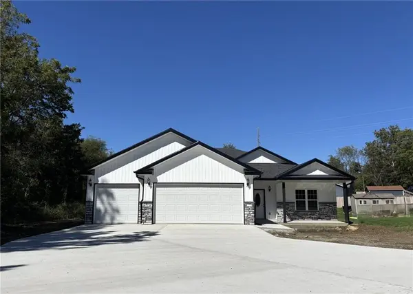 105 W Fawn DR, Savannah, MO 64485