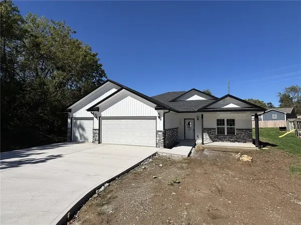 105 W Fawn DR, Savannah, MO 64485