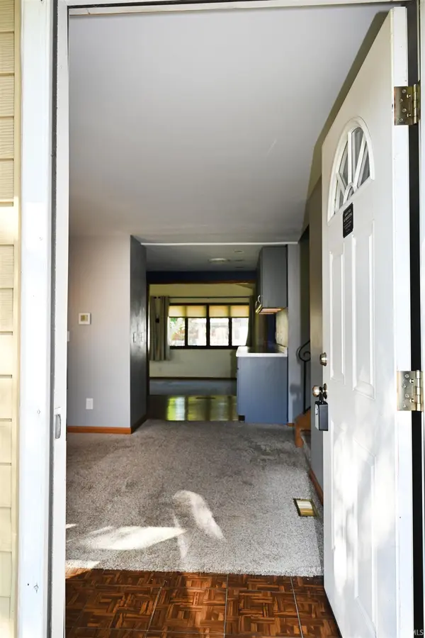 406 Twillo Run DR, New Haven, IN 46774-1574