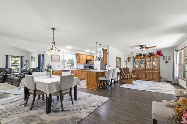 1000 E Country LN, Shipshewana, IN 46565
