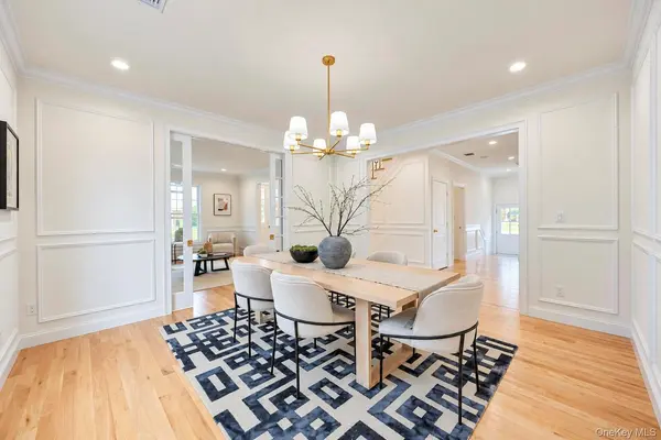 89 West AVE, Hicksville, NY 11801