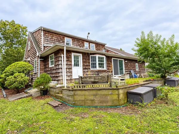 129 Village Line RD, Babylon, NY 11702