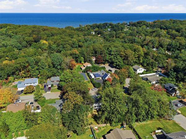 4 Deepdale, Rocky Point, NY 11778