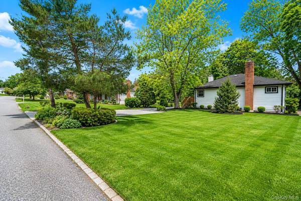 335 Lewis AVE, Yorktown Heights, NY 10598