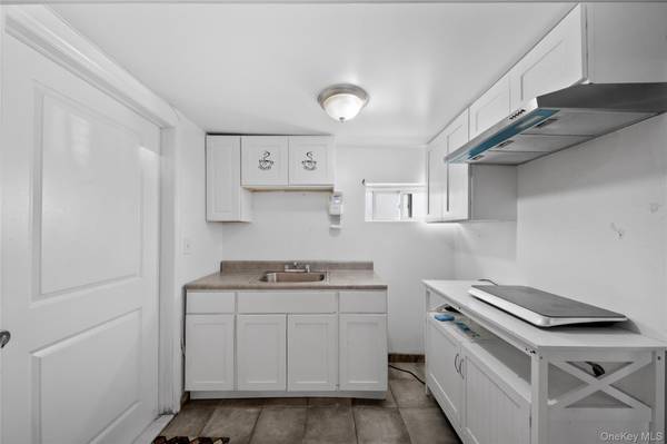2710 Lurting AVE, Bronx, NY 10469