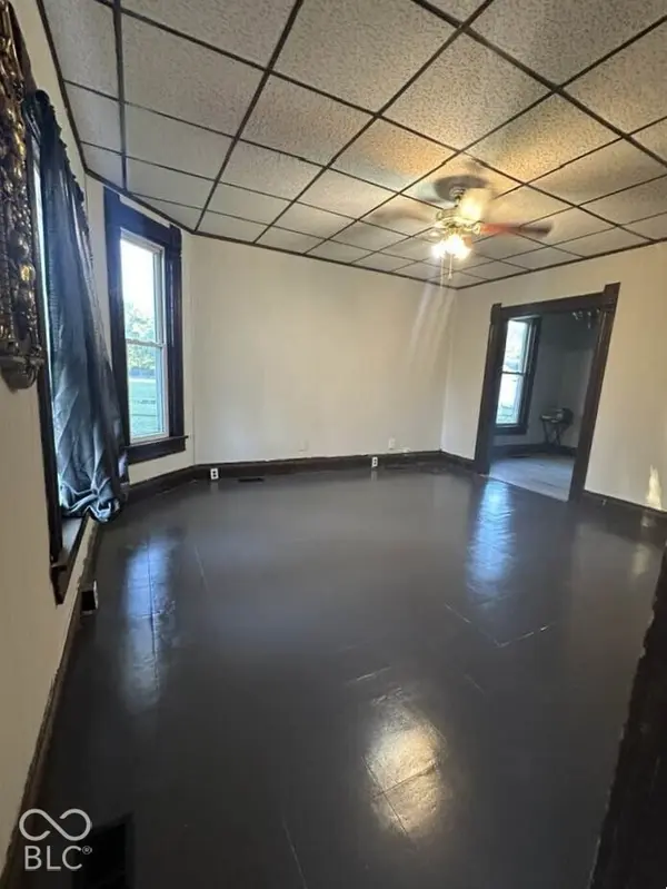462 N Bond ST, Scottsburg, IN 47170