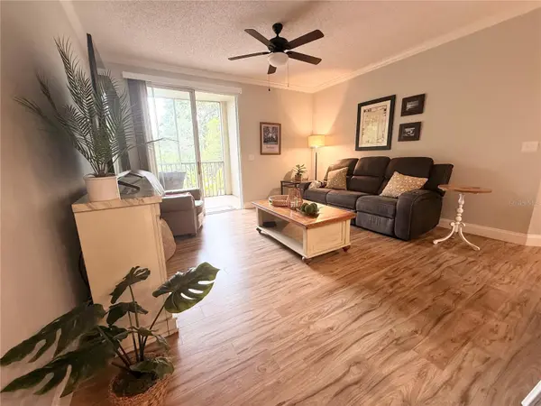 5701 BENTGRASS DR #18-104, Sarasota, FL 34235
