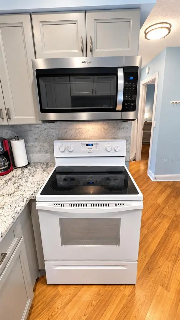 4519 LONGWATER #10, Sarasota, FL 34235