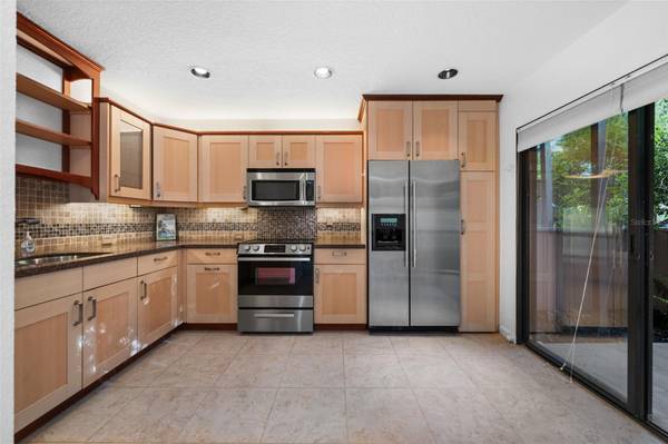 1657 BROOKHOUSE CIR #152, Sarasota, FL 34231