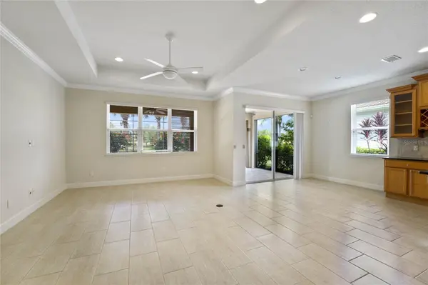 11938 AUTUMN FERN LN, Orlando, FL 32827