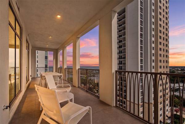 126 4TH AVE NE #1202, St Petersburg, FL 33701