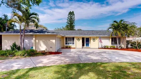 3075 ROSERY RD NE, Largo, FL 33771