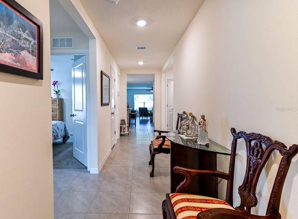 1911 BLUE STREAM ST, Ruskin, FL 33570