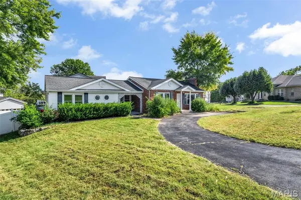 9920 Wolff DR, St Louis, MO 63123