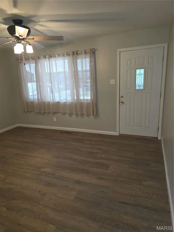 205 Midland DR, Wright City, MO 63390