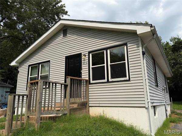 9812 Winkler, St Louis, MO 63136