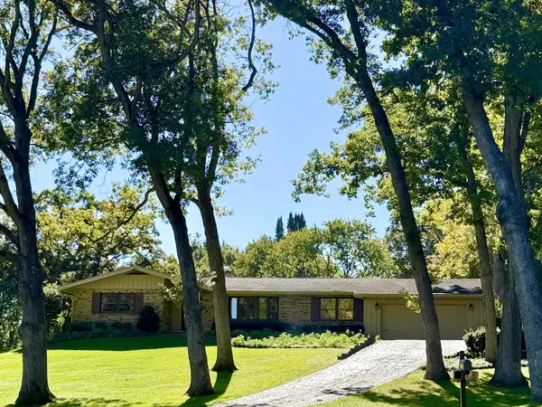 3915 N Tamarack TRL, Crystal Lake, IL 60012