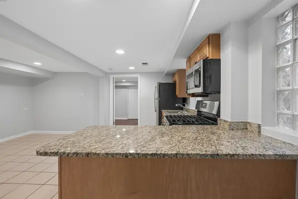 1510 W Addison ST #G, Chicago, IL 60613