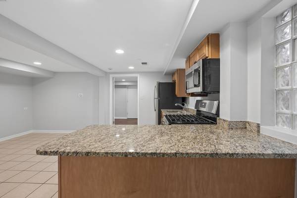 1510 W Addison ST #G, Chicago, IL 60613
