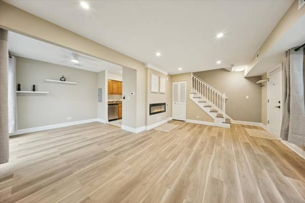 2166 N Heather LN #43A, Palatine, IL 60074