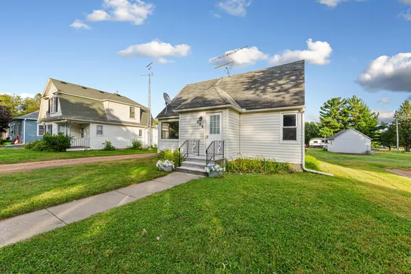 409 S 5th ST, Le Sueur, MN 56058