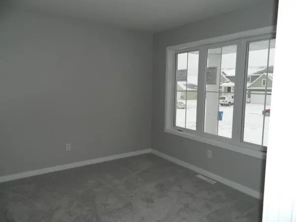 904 23rd St CIR NE, Kasson, MN 55944