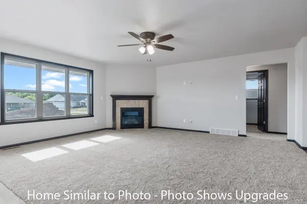 1703 FRONTIER RD, Luxemburg, WI 54217