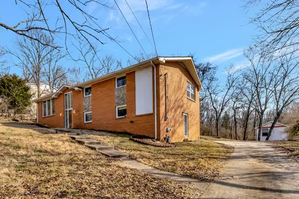6469 Fleetwood Dr, Nashville, TN 37209