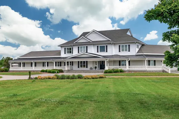 38 Lindsey Rd, Fayetteville, TN 37334