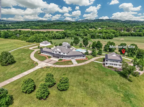 38 Lindsey Rd, Fayetteville, TN 37334