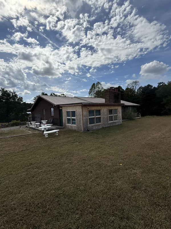 1745 Harrison Ferry Rd, Mcminnville, TN 37110