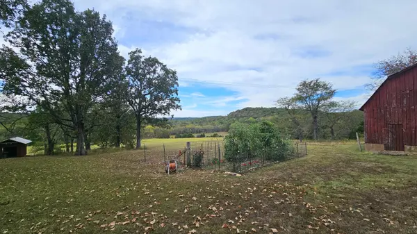 30349 County Road V-234, Drury, MO 65638