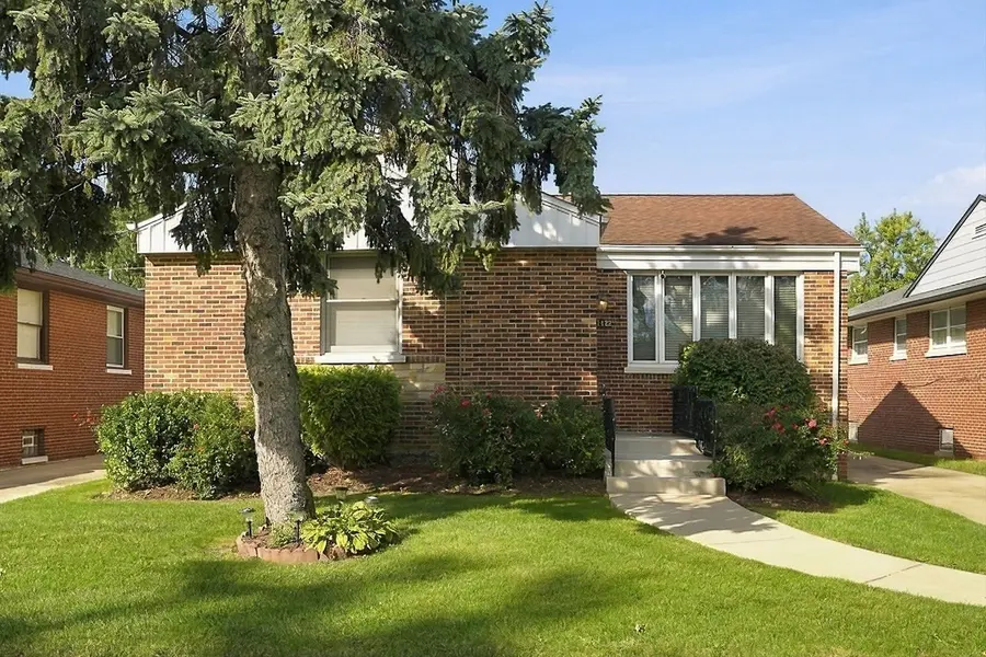 1422 Westchester BLVD, Westchester, IL 60154