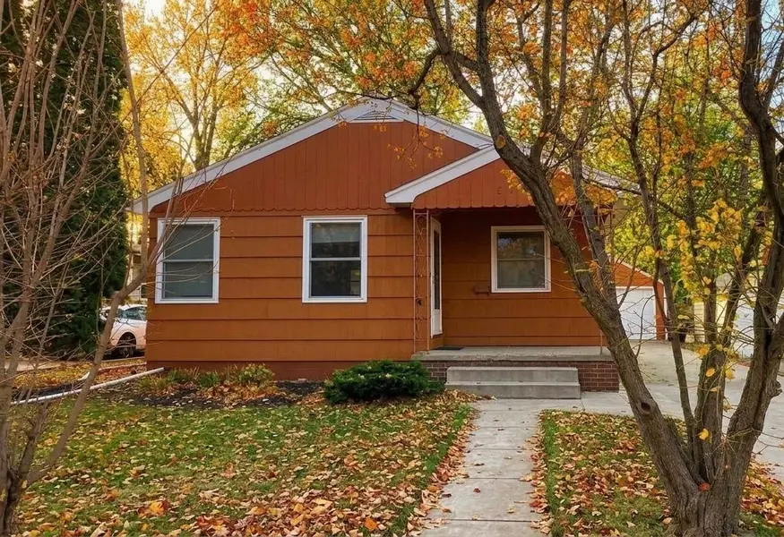 515 9th ST NW, Willmar, MN 56201