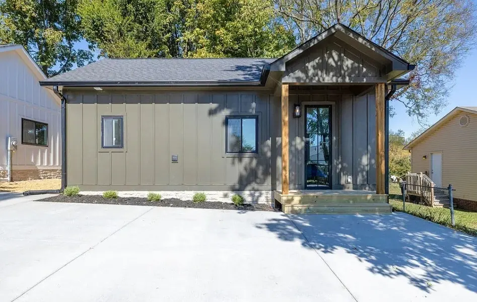1905B Highland Ave, Columbia, TN 38401