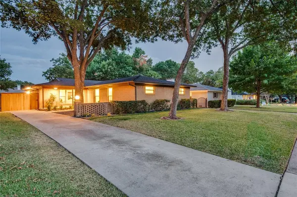 6656 Santa Anita Drive, Dallas, TX 75214