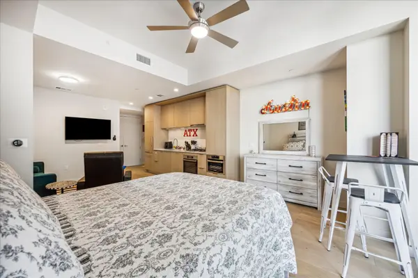 44 East Ave #1806, Austin, TX 78701