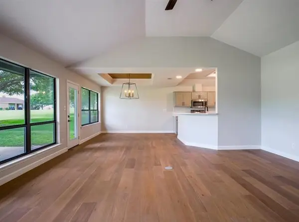 416 Spyglass ST, Meadowlakes, TX 78654