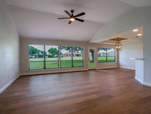 416 Spyglass ST, Meadowlakes, TX 78654
