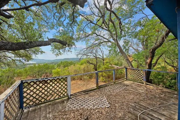 11013 W Lakeview DR, Jonestown, TX 78645